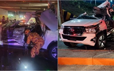 1 de 2 Caminhonete capota, mulher morre e outras três pessoas ficam feridas em Fortaleza.