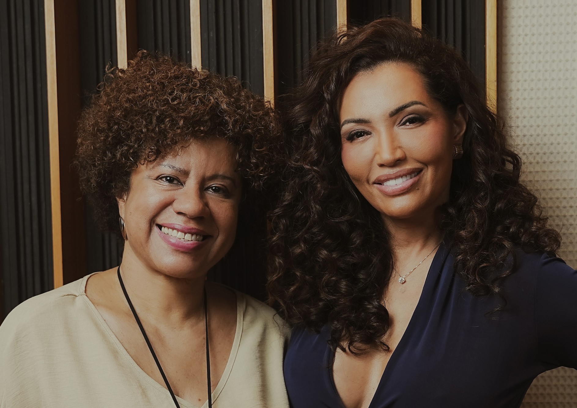 1 de 1 Ana Costa (à esquerda) assina a produção musical do próximo álbum de Karinah, 'As damas do samba', programado para 19 de novembro