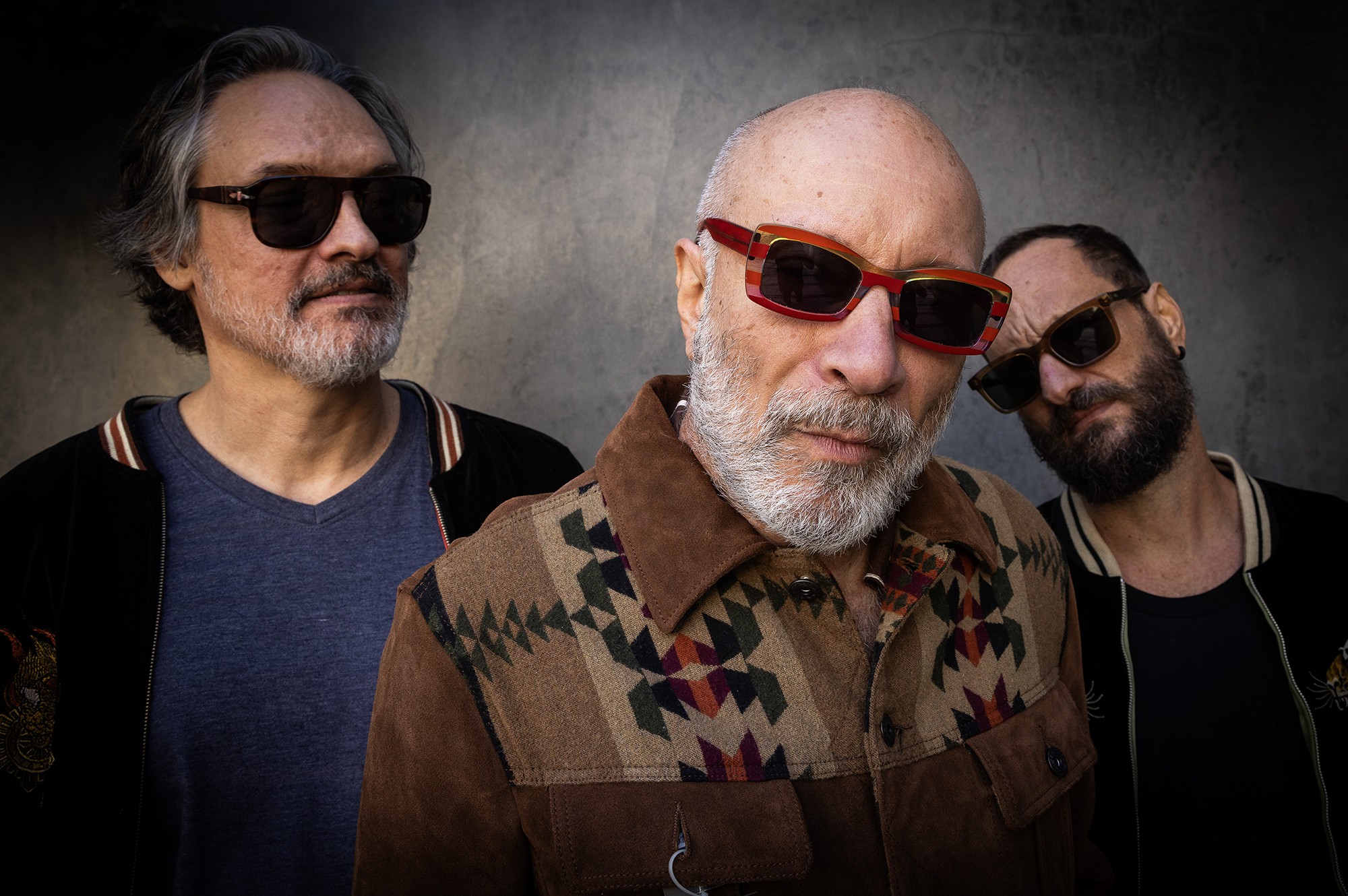 1 de 1 Edgard Scandurra (ao centro) reativa o projeto solo Benzina em álbum com o duo brasiliense Tartamudo, formado pelos músicos Wilton Rossi e Zepedro Gollo
