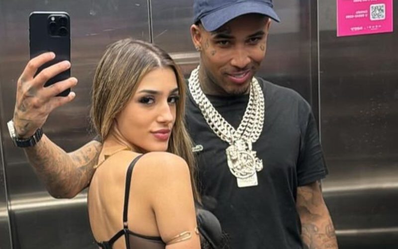 1 de 2 O influencer Samuel Sant’anna, conhecido nas redes como Gato Preto, e a namorada Bia Miranda, ex-a Fazenda.