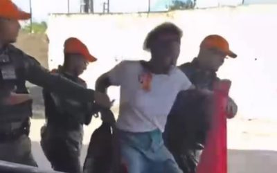 1 de 1 Passageira é presa em flagrante após tumulto no Terminal da Macaxeira, no Recife