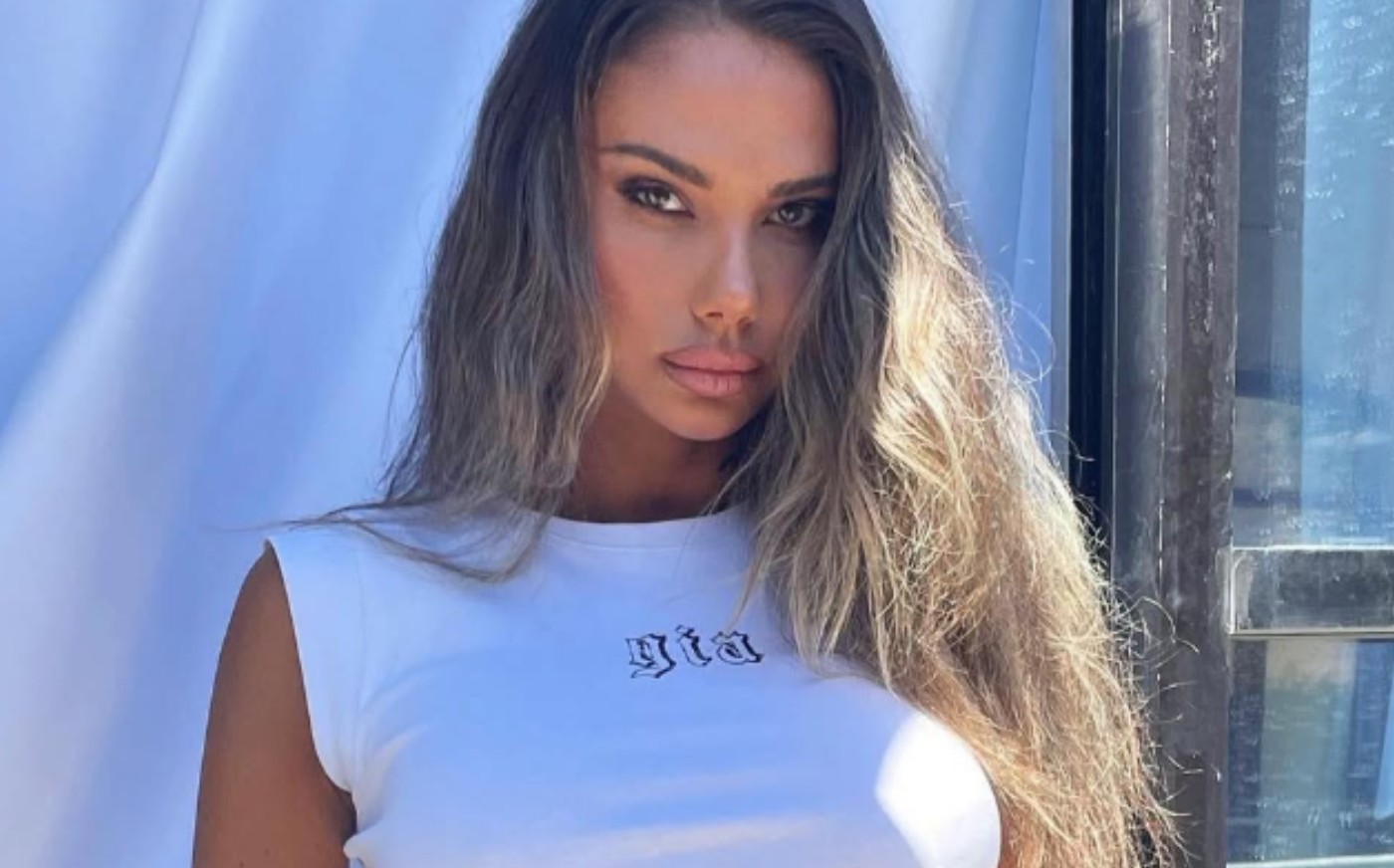 1 de 3 Sahara Ray, modelo e designer de moda praia australiana, morreu aos 34 anos.