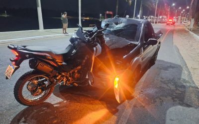 1 de 1 Motociclista morre após caminhonete invadir contramão e bater de frente com moto no PI