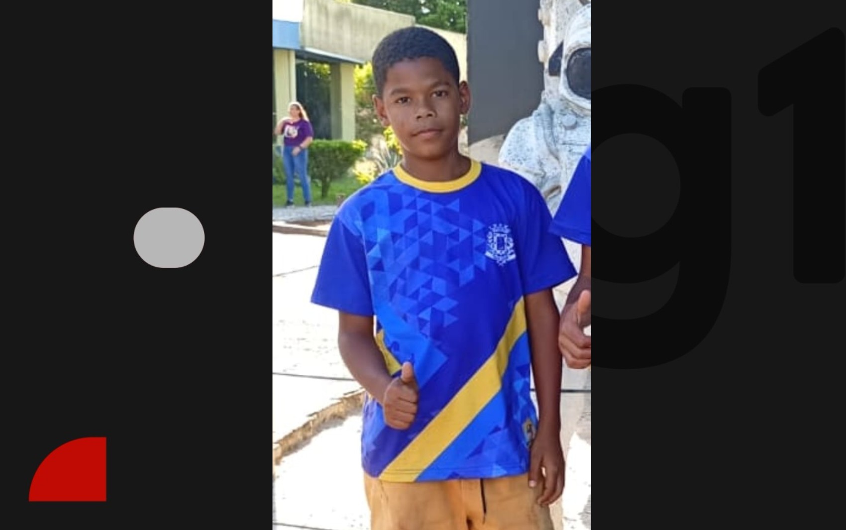 1 de 2 Menino de 11 anos foi morto a tiros após ter a casa invadida em Feira de Santana