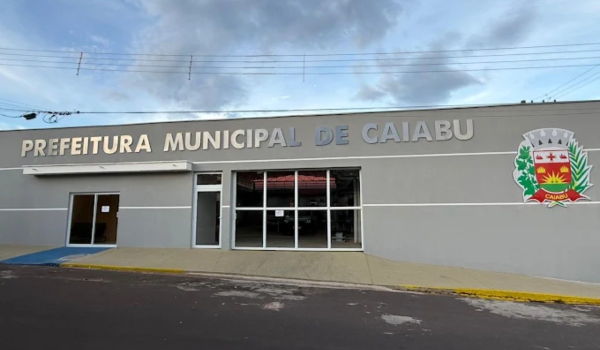 1 de 2 Polícia Civil investiga desvio de quase R$ 3 milhões de contas da Prefeitura de Caiabu (SP)