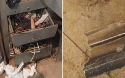 1 de 1 Local onde ocorreu o roubo e telhas quebradas pela entrada do suspeito