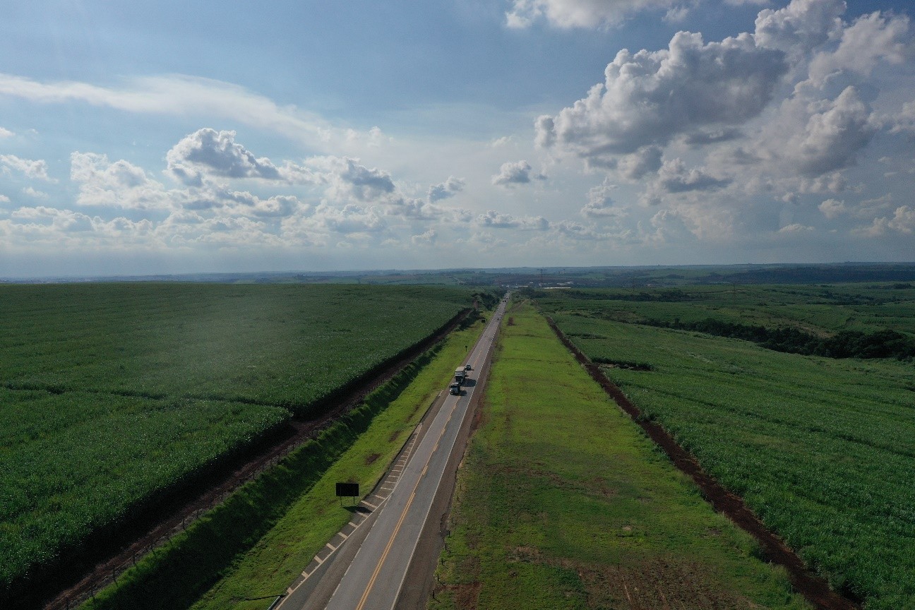 1 de 1 Rodovia do Açúcar (SP-308) na região de Piracicaba