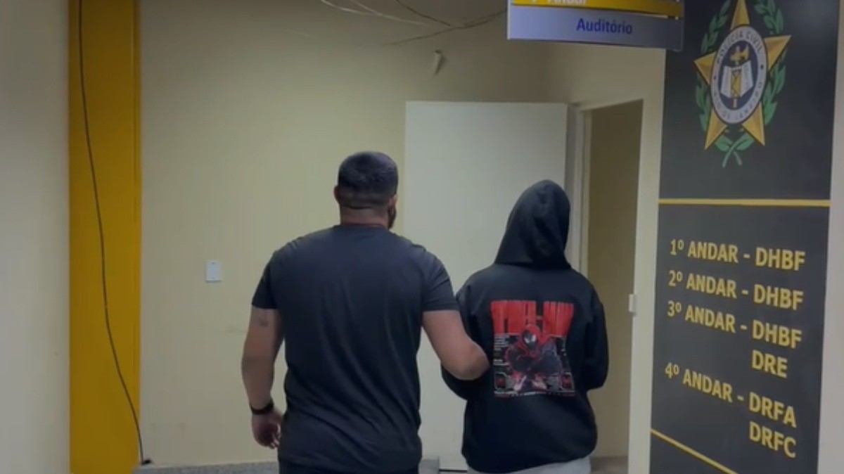 1 de 1 A mulher foi presa por ocultação de cadáver após confessar ter matado e esquartejado o companheiro, em Nova Iguaçu