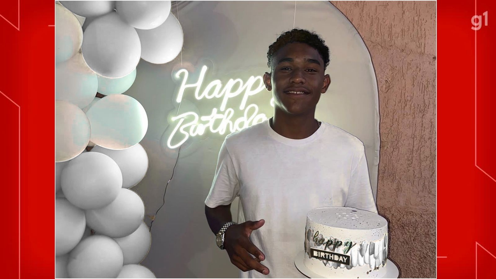 1 de 2 Alexandre Carvalho de Sousa, de 16 anos, será velado e enterrado nesta segunda (19).