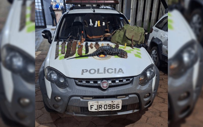 1 de 1 Dupla é multada em R$ 1 mil por caça ilegal e polícia apreende cães com GPS e animais mortos em Bofete