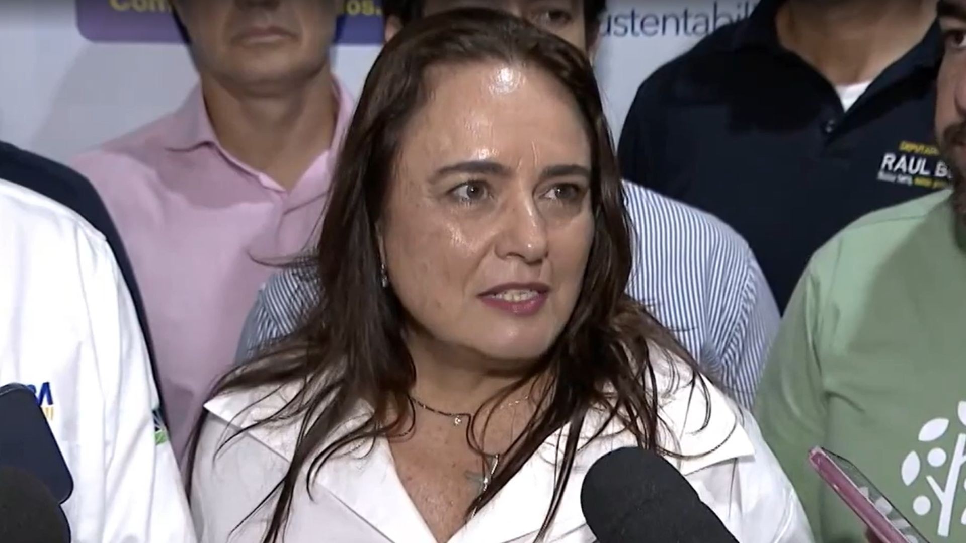 1 de 2 Patrícia Metz Peixoto
