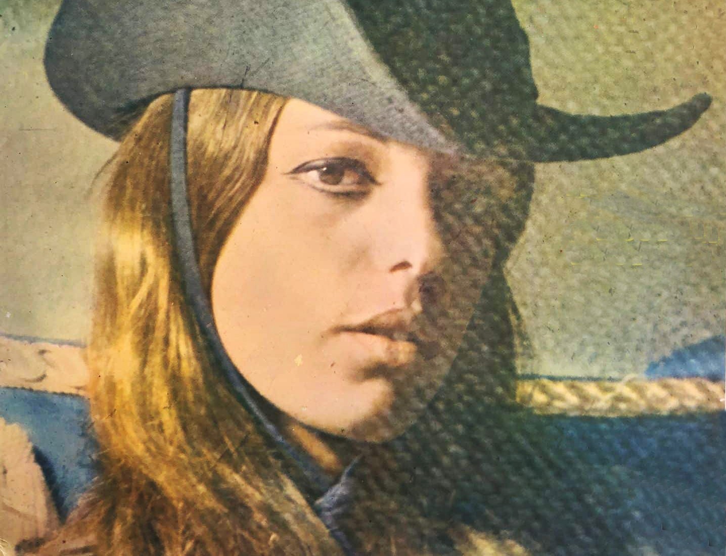 1 de 2 Regininha (1945 – 2026), cantora falecida aos 81 anos, teve música gravada por Roberto Carlos em 1981
