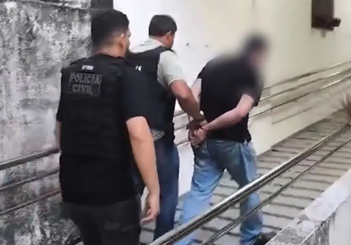 1 de 1 Advogado é preso suspeito de tentar matar ex-companheira a facadas em Belém