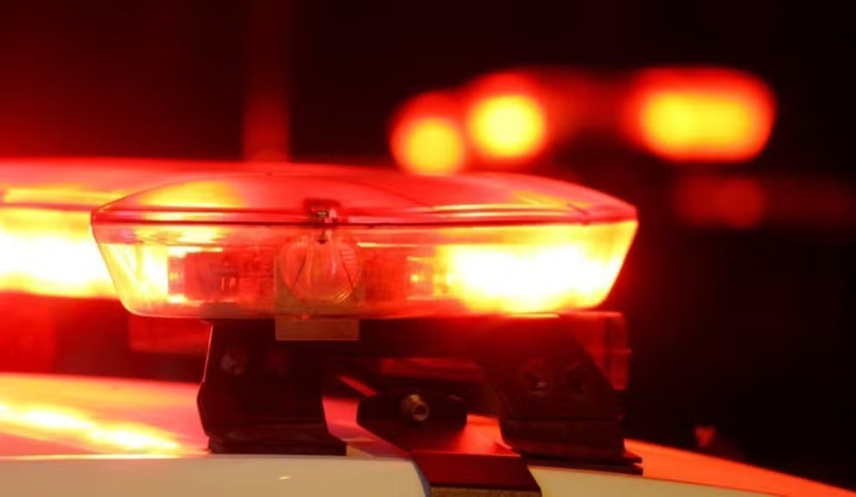 1 de 1 Homem é baleado em oficina após ataque a tiros em João Pessoa