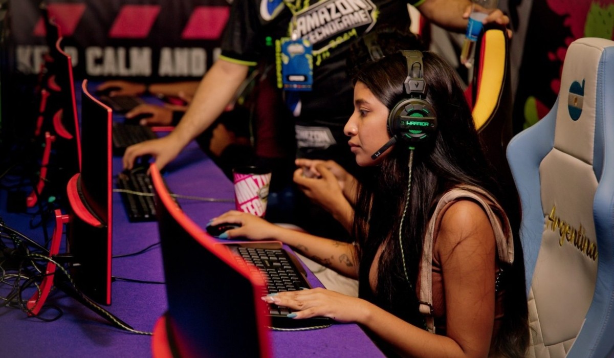 1 de 1 Já no Centro de Convenções Vasco Vasques, começa o Tecnogame 2026, festival que reúne games, tecnologia, cultura geek, cosplay, e-sports, música e o aguardado show da banda japonesa Flow