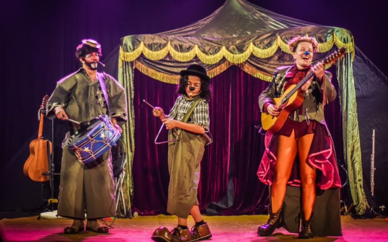 1 de 2 Festival de teatro infantil reúne seis espetáculos e companhias de todo país em Sorocaba