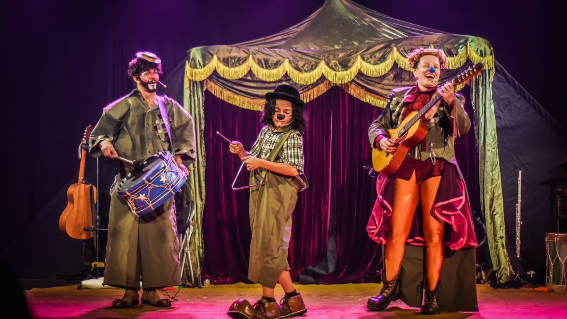 1 de 2 Festival de teatro infantil reúne seis espetáculos e companhias de todo país em Sorocaba