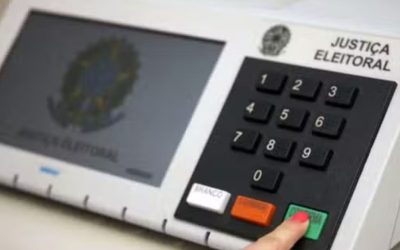 1 de 1 Urna eletrônica