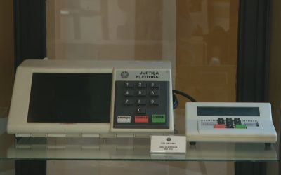 1 de 1 Urna eletrônica completa 30 anos