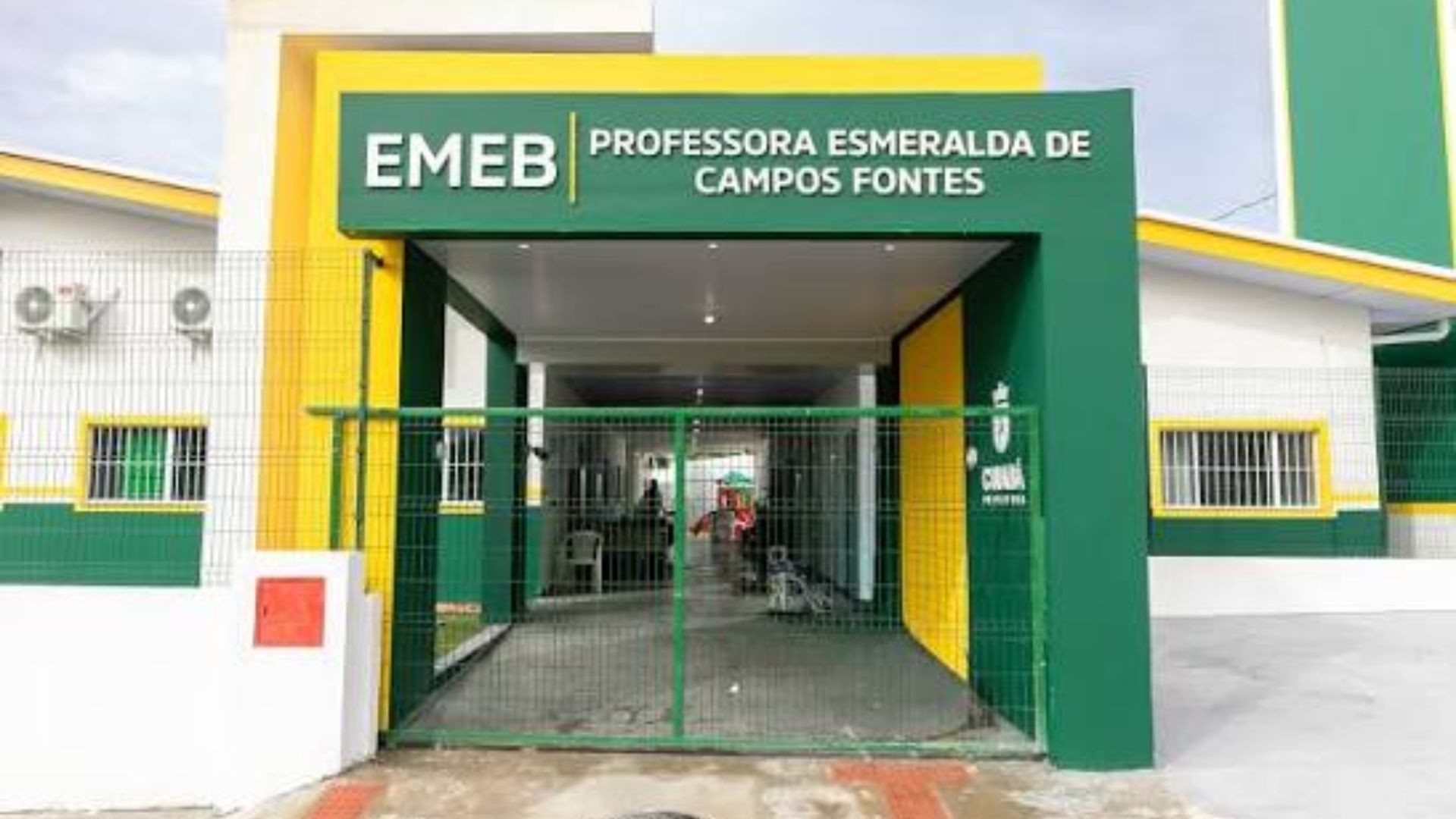 1 de 1 Escola Municipal de Educação Básica (EMEB) Professora Esmeralda de Campos Fonte em Cuiabá