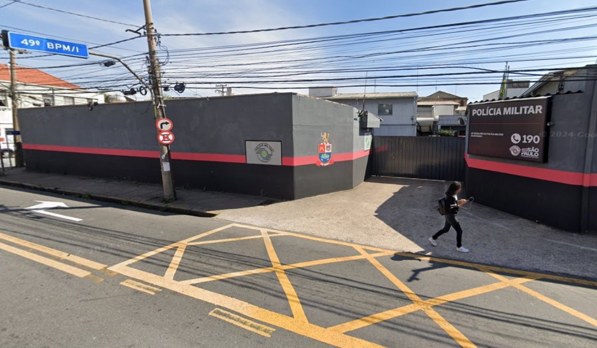 1 de 1 Vítima pediu socorro no portão do 49° Batalhão de Polícia Militar de Jundiaí (SP) e foi encaminhado ao hospital, mas não resistiu