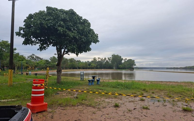1 de 2 Defesa Civil interdita balneário por medida preventiva em Teodoro Sampaio (SP)