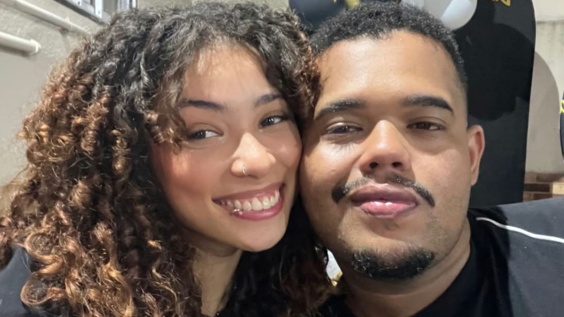 1 de 2 Sara Pereira Santos, de 22 anos, e Josué da Silva Barbosa, de 25, morreu em um acidente de moto. Casal voltavam de uma confraternização de trabalho quando bateu em um poste, na Serra, Espírito Santo
