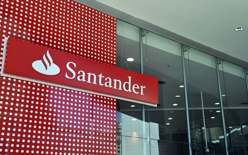 Lucro do Santander cai 28% no 3º trimestre por provisões