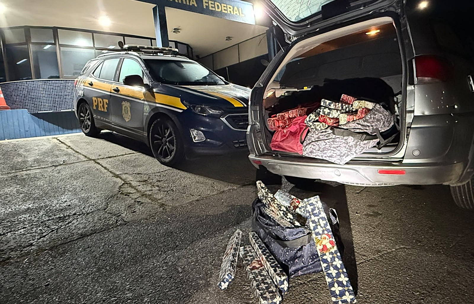 1 de 1 Polícia Rodoviária Federal apreende 90kg de drogas na Fernão Dias, em Pouso Alegre (MG)