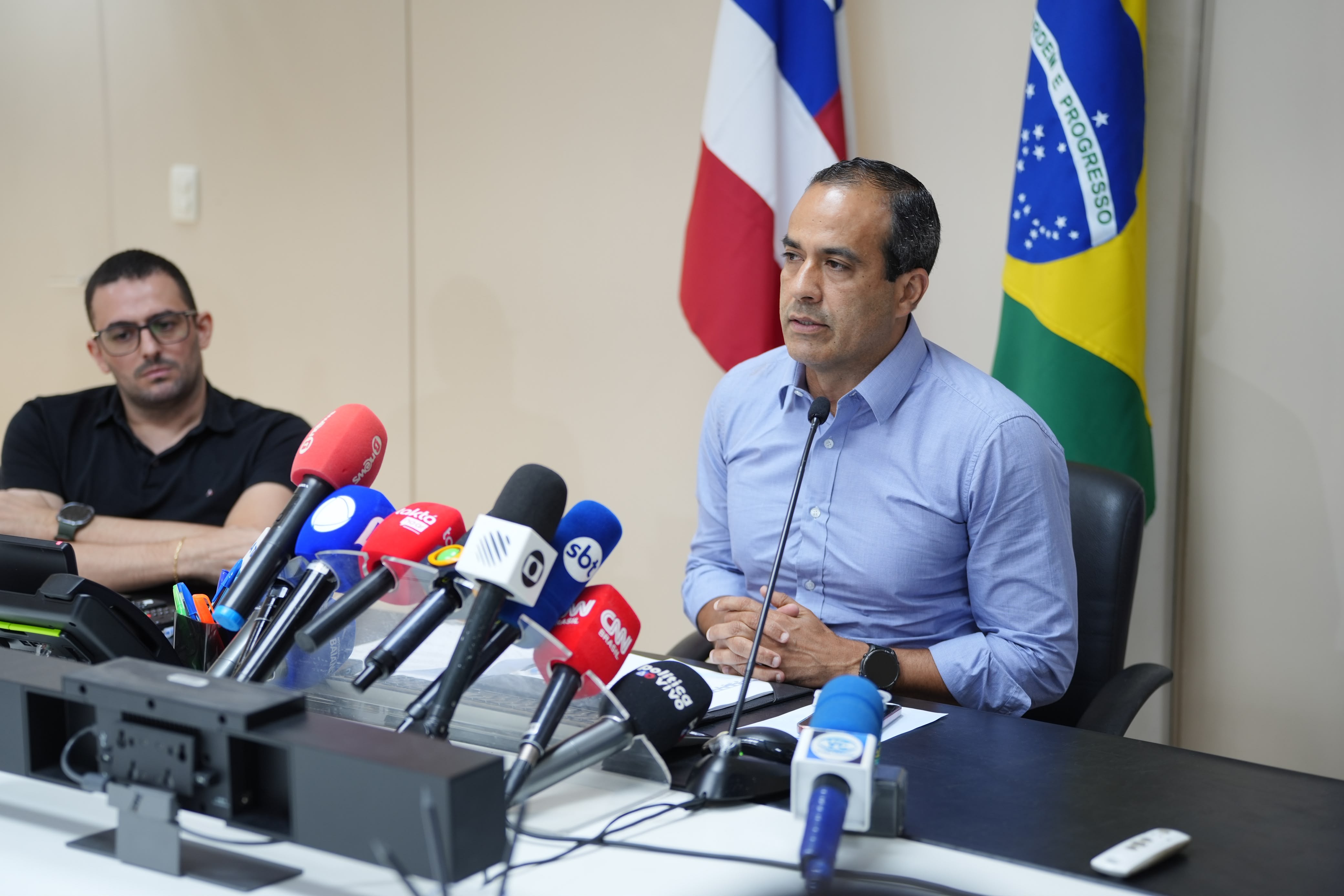 1 de 2 Bruno Reis atribui atraso de ônibus em Salvador a retirada de propaganda eleitoral