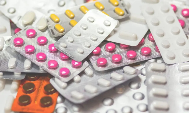 Anvisa proíbe lotes de medicamento para tratar câncer