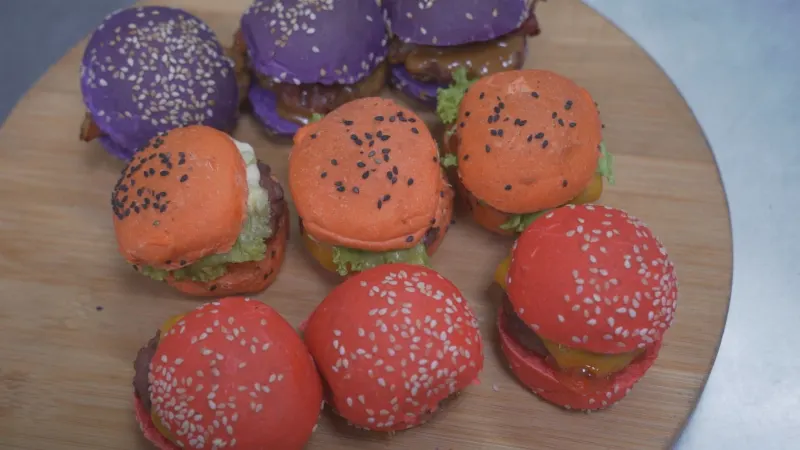 1 de 1 Sabor de Casa: aprenda a fazer mini-hambúrgueres temáticos para o Halloween