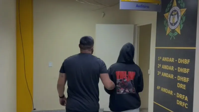 1 de 1 A mulher foi presa por ocultação de cadáver após confessar ter matado e esquartejado o companheiro, em Nova Iguaçu
