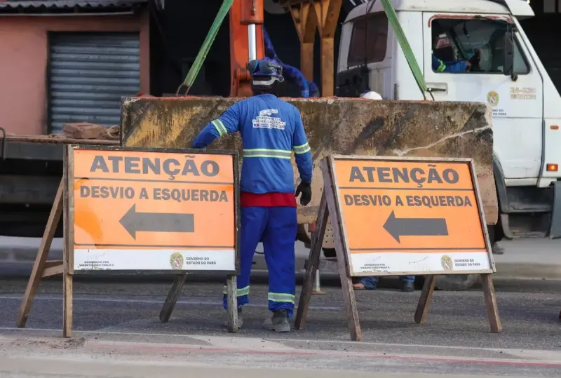 Desvios pedem atenção ao fluxo de carros e caminhões na João Paulo II, na Enéas Pinheiro, na Dr. Freiras e na Almirante Barroso.