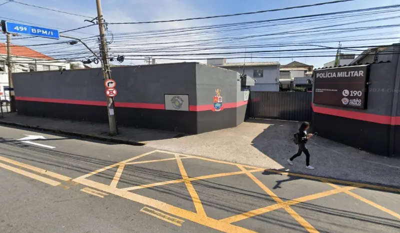 Vítima pediu socorro no portão do 49° Batalhão de Polícia Militar de Jundiaí (SP) e foi encaminhado ao hospital, mas não resistiu