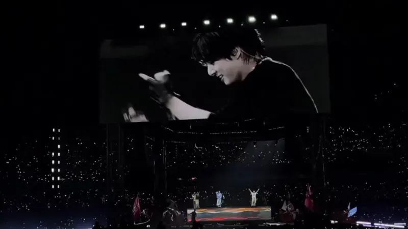 1 de 1 BTS durante show no MorumBIS, em São Paulo