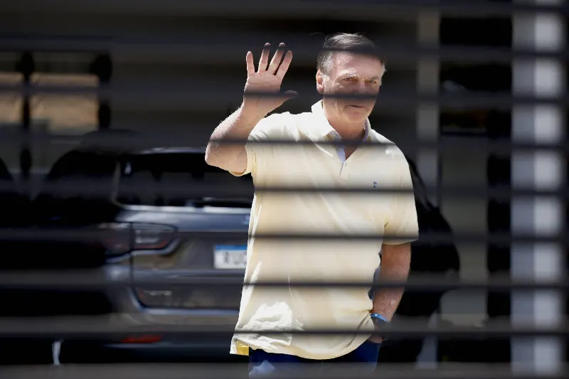 Derrota de Flávio reduz chances de soltura de Bolsonaro