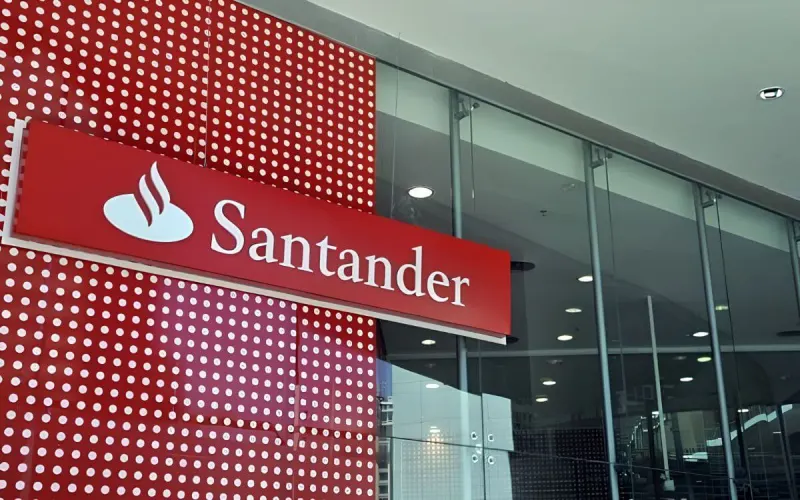 Lucro do Santander cai 28% no 3º trimestre por provisões