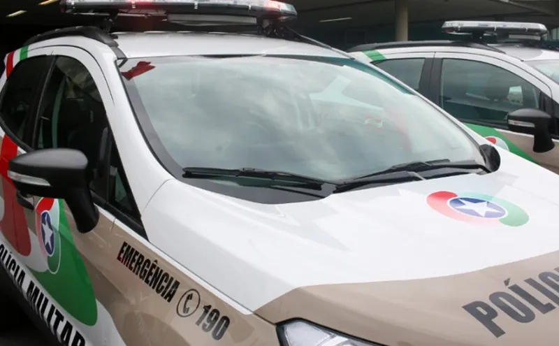 Viatura da Polícia Militar de Santa Catarina (PMSC)