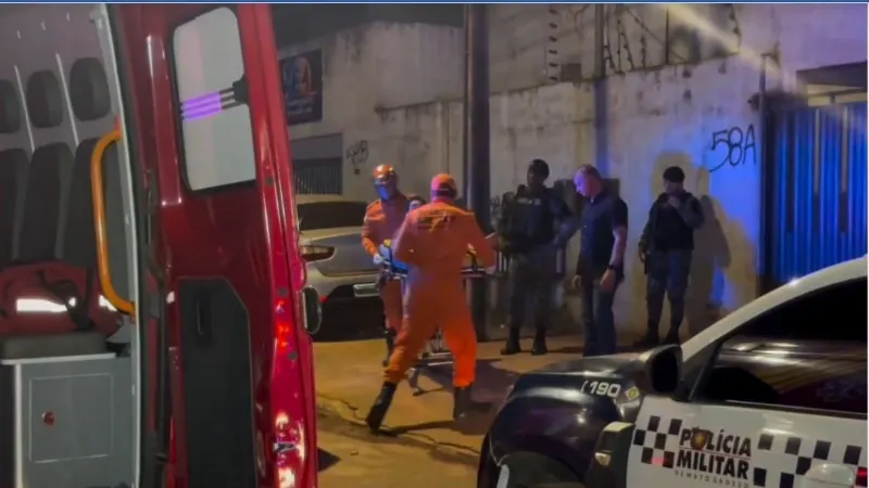 O caso foi registrado como homicídio doloso consumado, duas tentativas de homicídio doloso e porte ilegal de arma de fogo de uso permitido