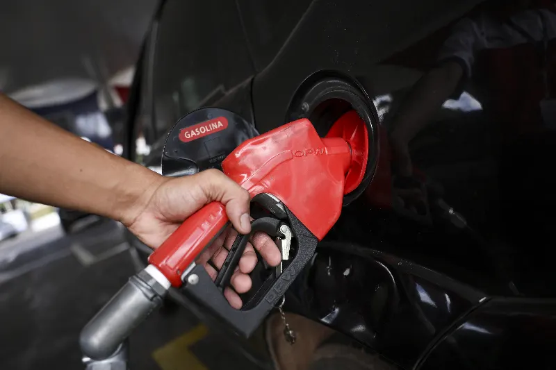1 de 1 Carros que não são flex podem sofrer com aumento da mistura de etanol na gasolina