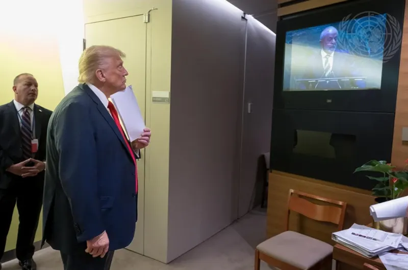ONU divulga foto de Trump assistindo a discurso de Lula na Assembleia Geral de 2025